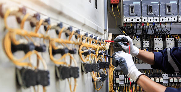 Professional Electrician technician working in Coushatta, LA
